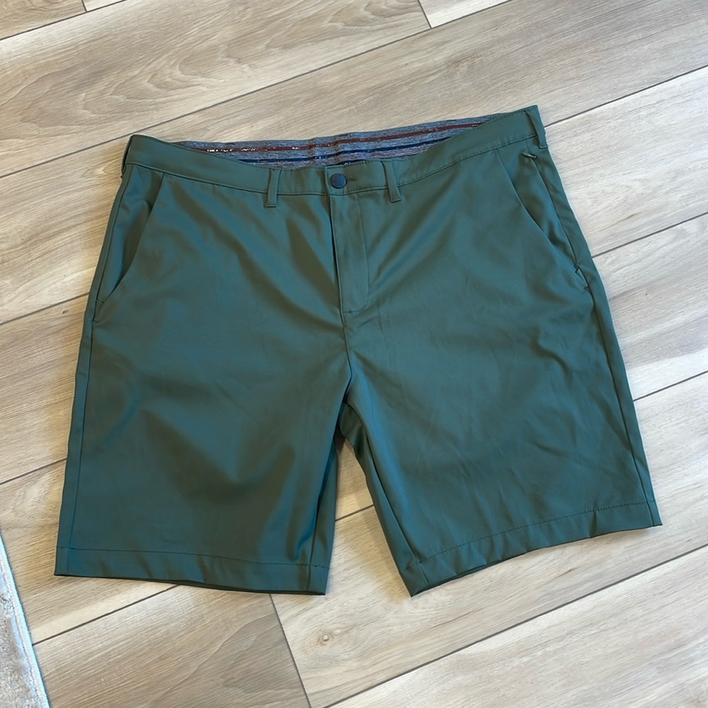 New men’s Jachs New York shorts size 40 olive green